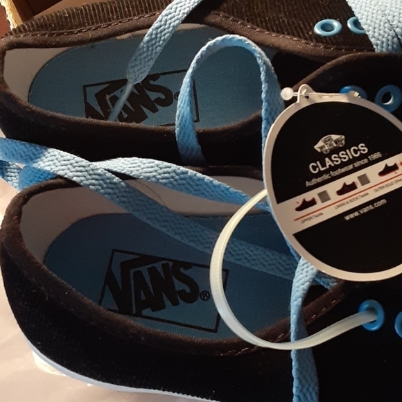 Classic Van's Black with Blue NWT - Picture 6 of 8